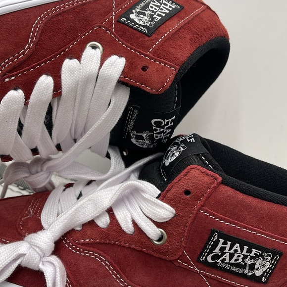 Vans Men’s Skate Half Cab
Pig Suede Brick
VN0A5KYABRI Sneakers - Picture 15 of 16